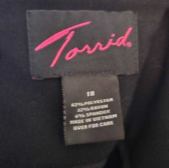 Torrid Trumpet Midi Skirt Black w/Hidden Zipper size 18 - Picture 5 of 8